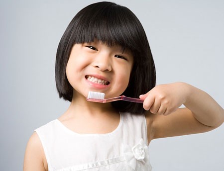 Cách phòng ngừa sâu răng cho trẻ